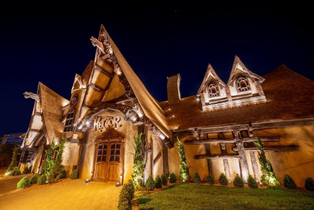 Apartamento Luxuoso No Cond Vista Do Quilombo A 50 Metros Do Hard Rock Cafe Gramado Luaran gambar